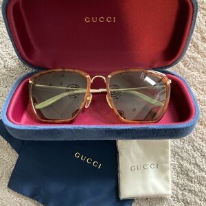 Like New: Gucci Brown and Gold Womens Sunglasses